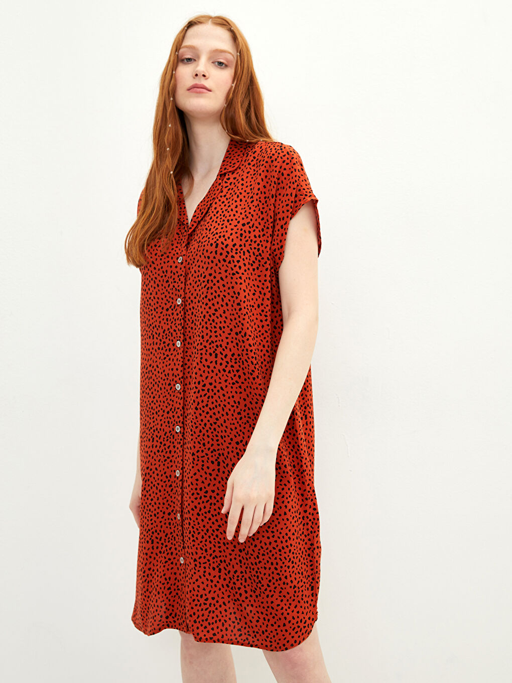 فستان شاطئ نسائي قماش فيسكوز كم قصير مطبوع بياقة قميص-1