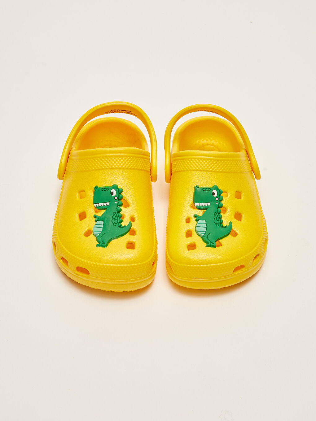 صنادل أولاد صغار بتفاصيل رقعة-5