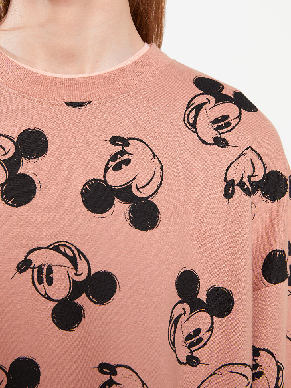 LCW Modest Bisiklet Yaka Mickey Mouse Baskılı Uzun Kollu Oversize Pamuklu Kadın Sweatshirt Tunik -S2AV97Z8-LT4