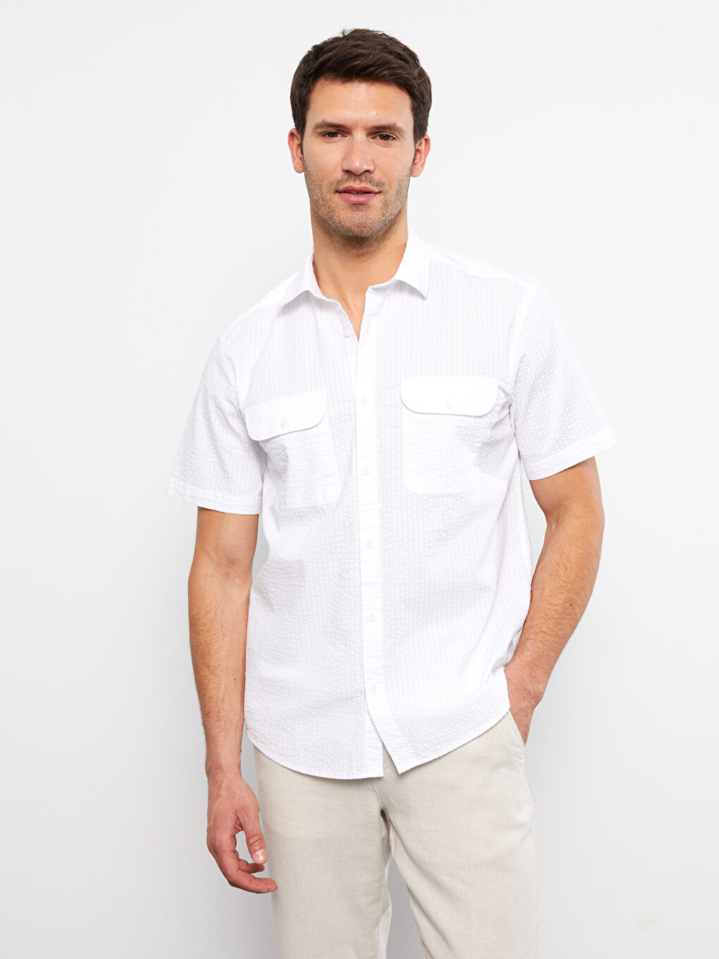 Beyaz Rahat Kalıp Kısa Kollu Erkek Gömlek-2