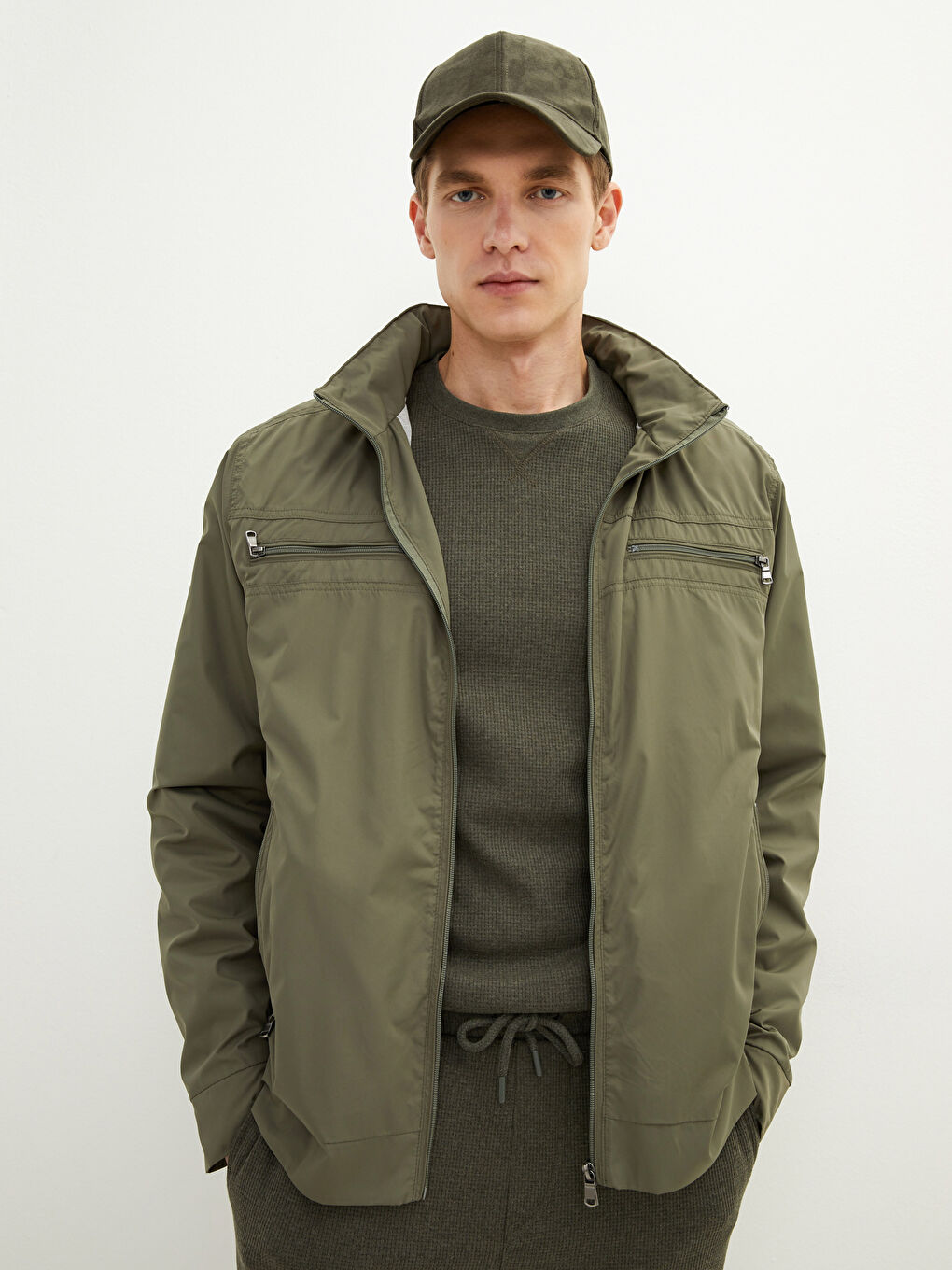 Haki Rahat Kalıp Dik Yaka Erkek İnce Mont