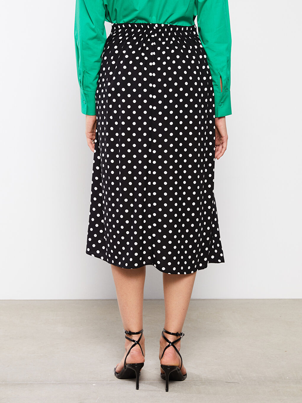 Siyah Beli Lastikli Puantiyeli A Kesim Kadın Viskon Etek-4