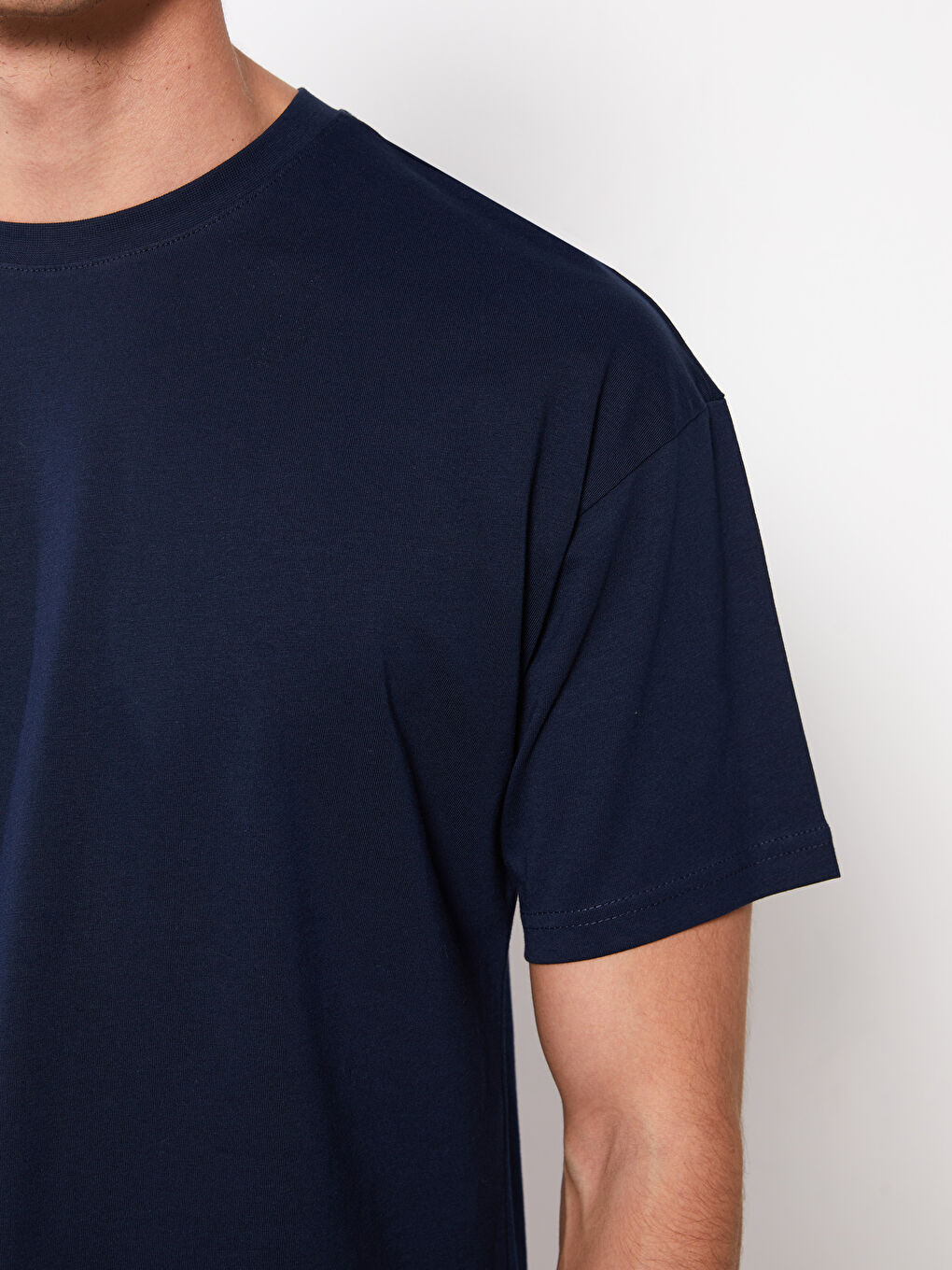 Lacivert Oversize Bisiklet Yaka Kısa Kollu Penye Erkek Tişört-3