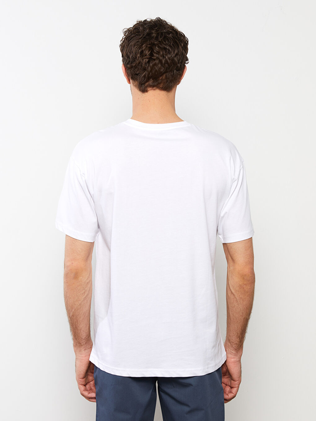 Beyaz Oversize Bisiklet Yaka Kısa Kollu Penye Erkek Tişört-3