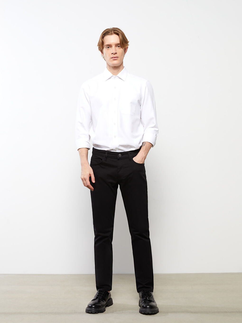 LCWAIKIKI Classic Slim Fit Gabardine Men's Chino Trousers -S2BB52Z8-CVL