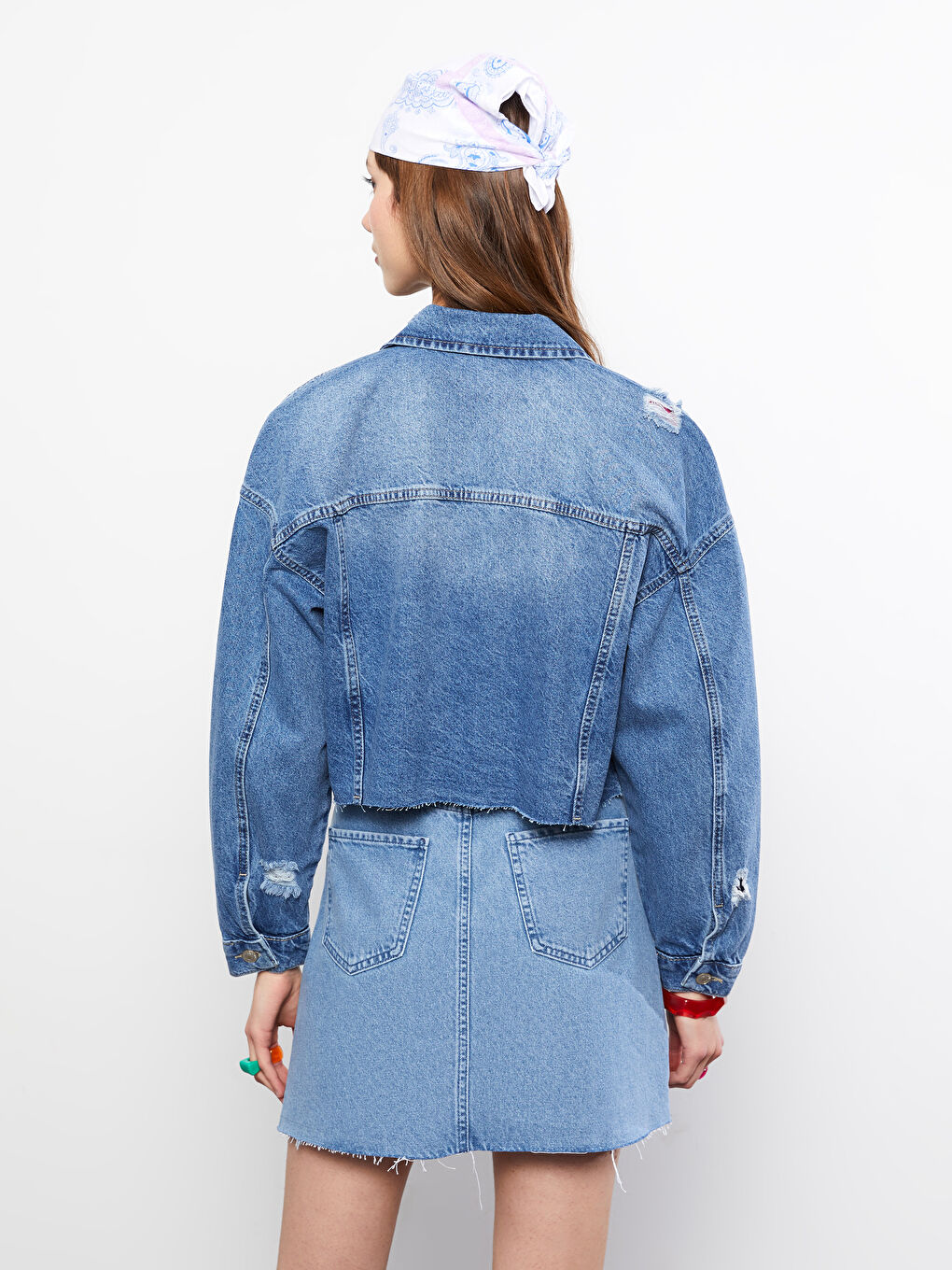 Әйелдерге арналған ұзын жең жағалы қалталы джинс күртеше-4