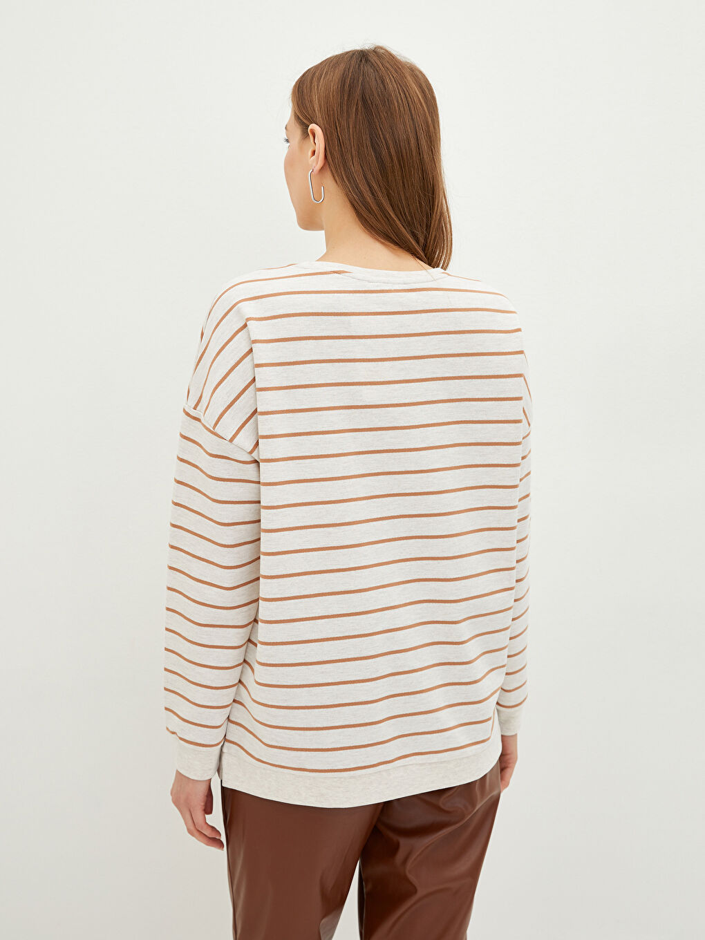 Bej Bisiklet Yaka Çizgili Uzun Kollu Oversize Kadın Sweatshirt-2