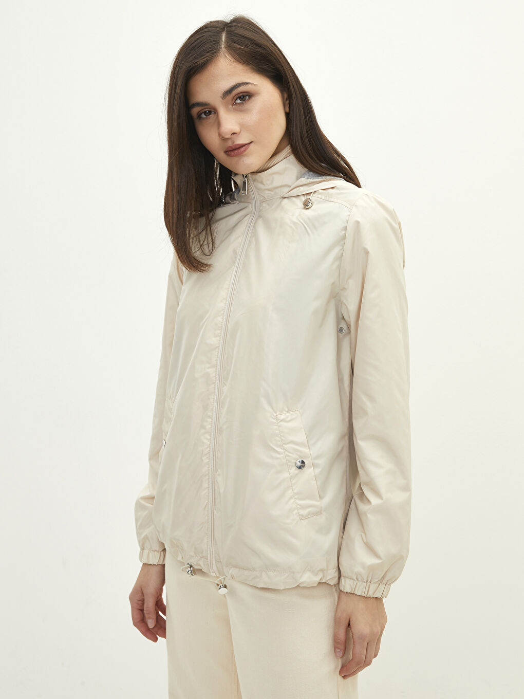 LCWAIKIKI Classic Hooded Straight Pocket Detailed Long Sleeve Women's Raincoat -S2BC71Z8-S36