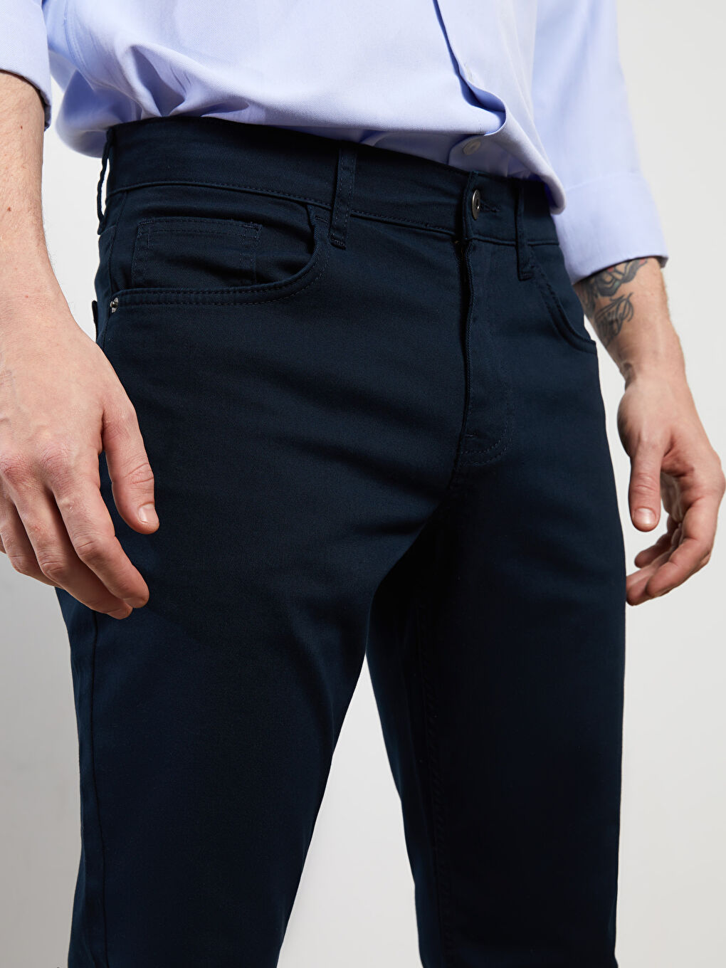 Брюки чино из габардина слим-фит для мужчин-2