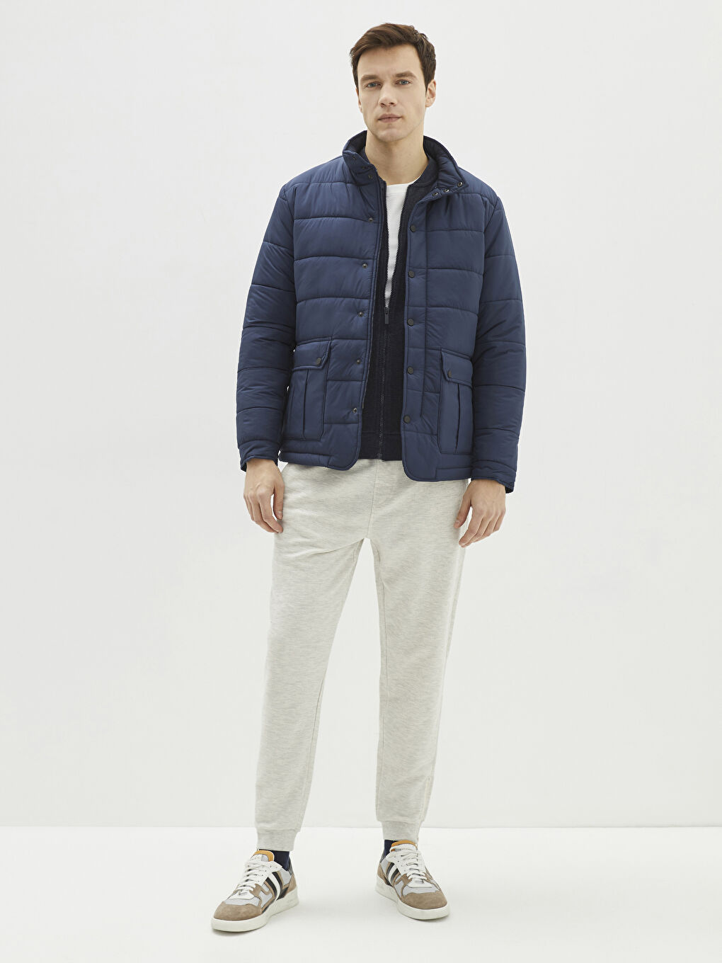 Lacivert Standart Kalıp Dik Yaka Erkek Şişme Mont-1