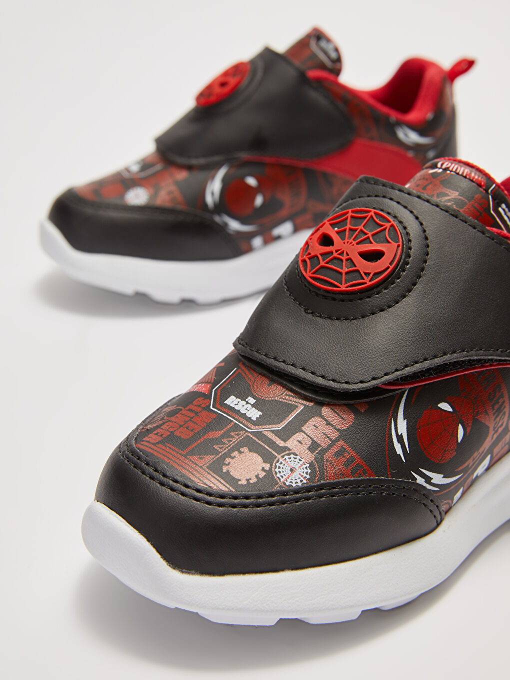 Siyah Spiderman Lisanslı Üstü Işıklı Cırt Cırt Erkek Çocuk Spor Ayakkabı-4