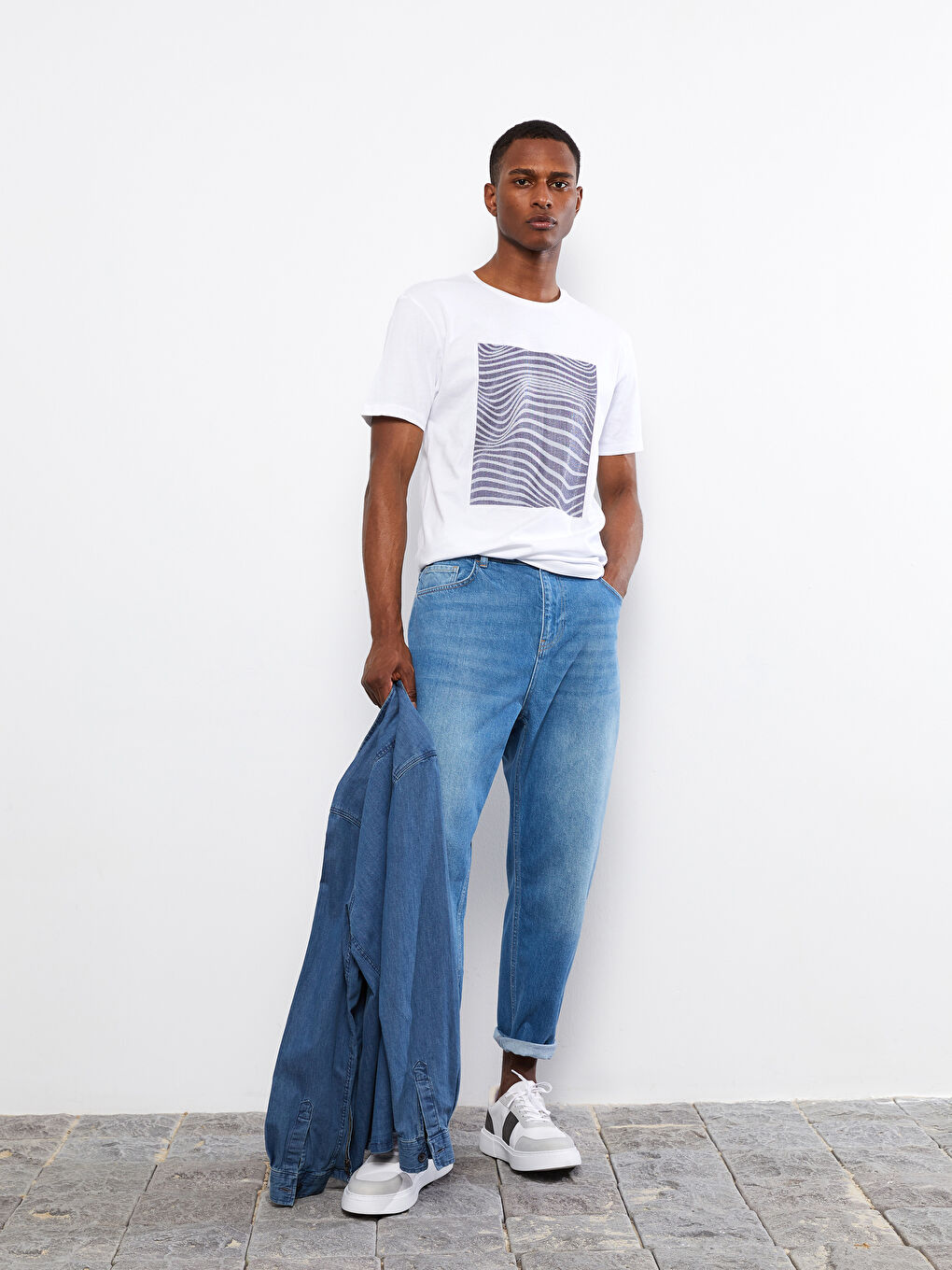 Beyaz Bisiklet Yaka Kısa Kollu Baskılı Penye Erkek Tişört-1