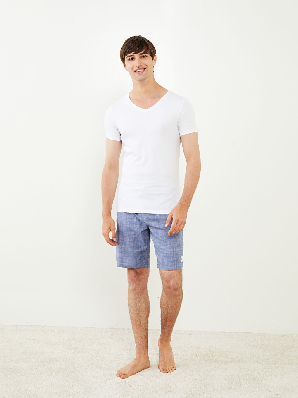 Beyaz V Yaka Kısa Kollu Erkek Atlet-2