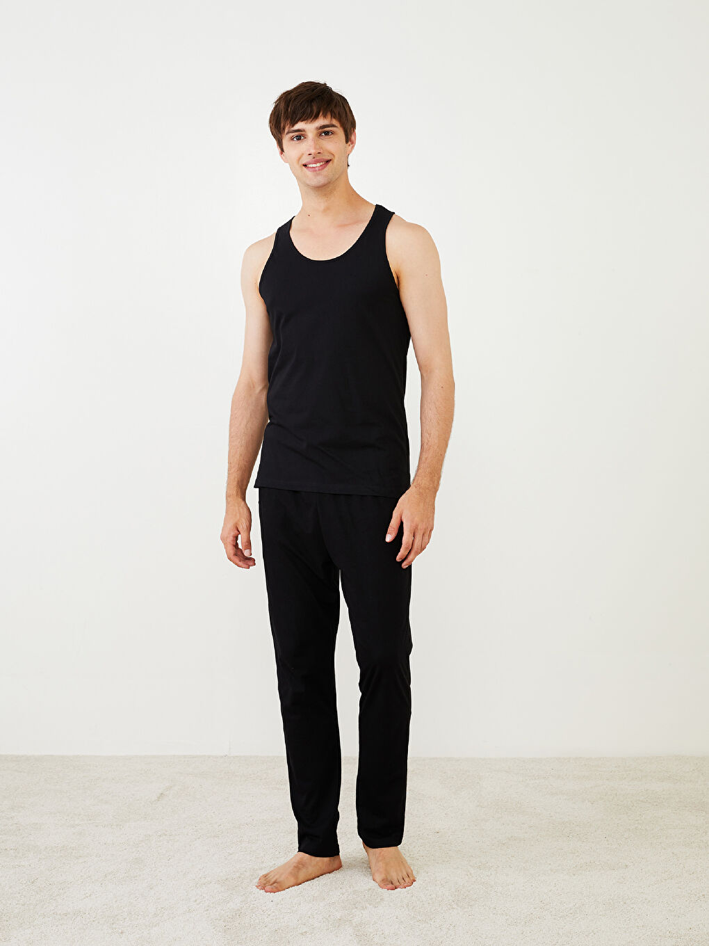 فيست رجالي قطن سادة بياقة حرف U - مجموعتين-1