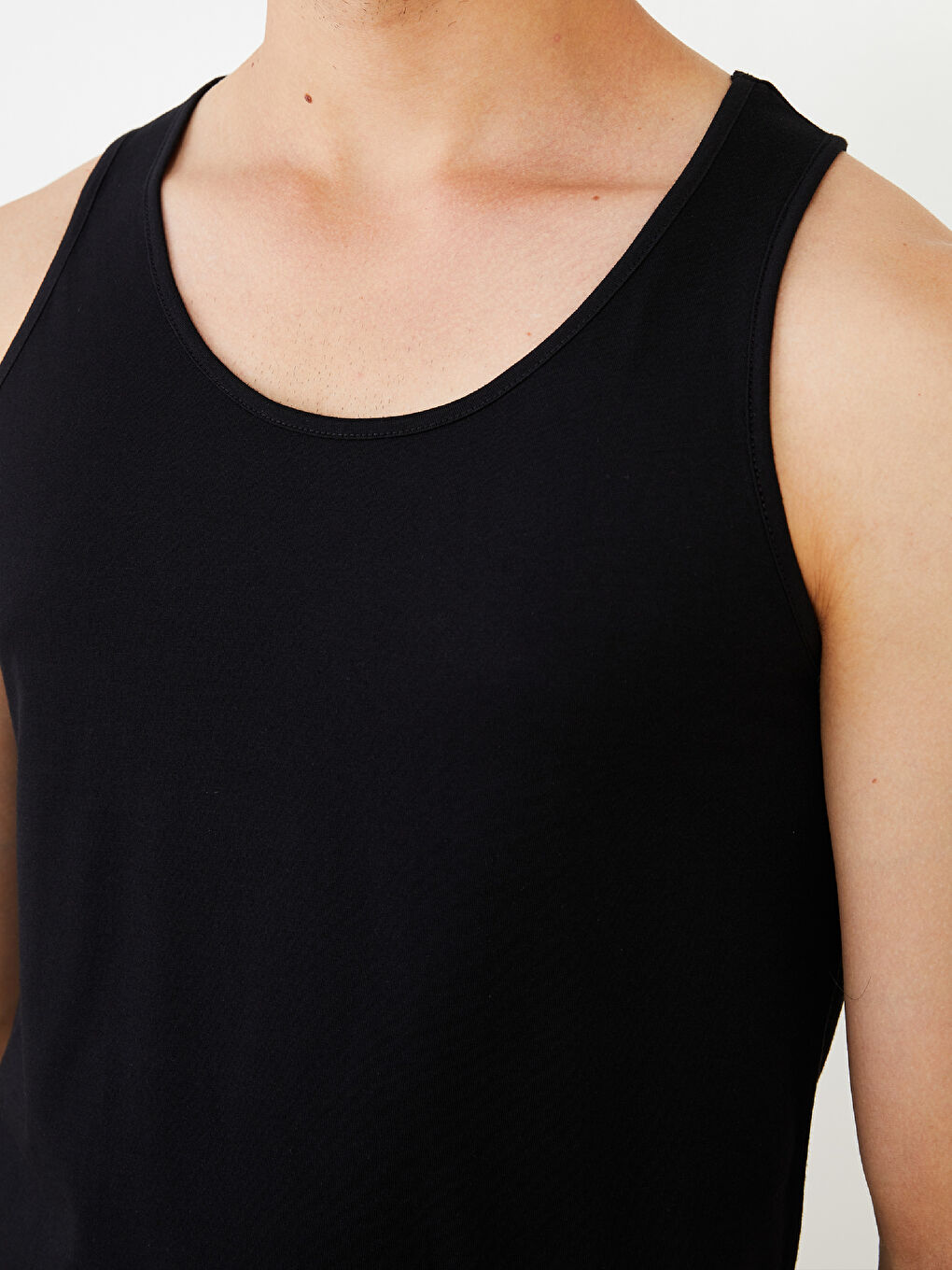 فيست رجالي قطن سادة بياقة حرف U - مجموعتين-2