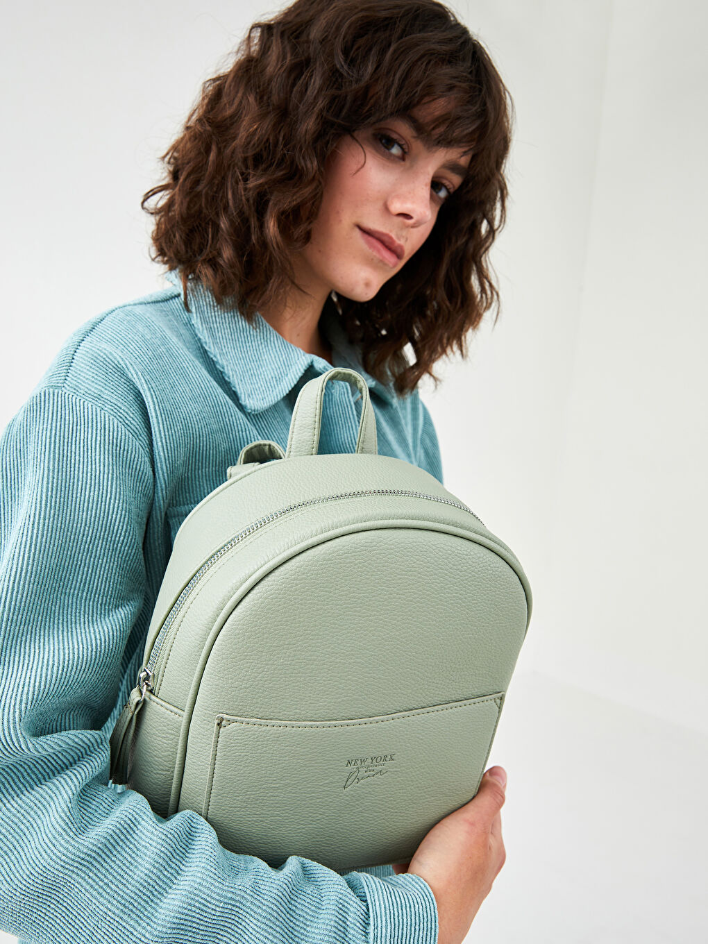 Haki Deri Görünümlü Fermuarlı Kadın Sırt Çantası-1