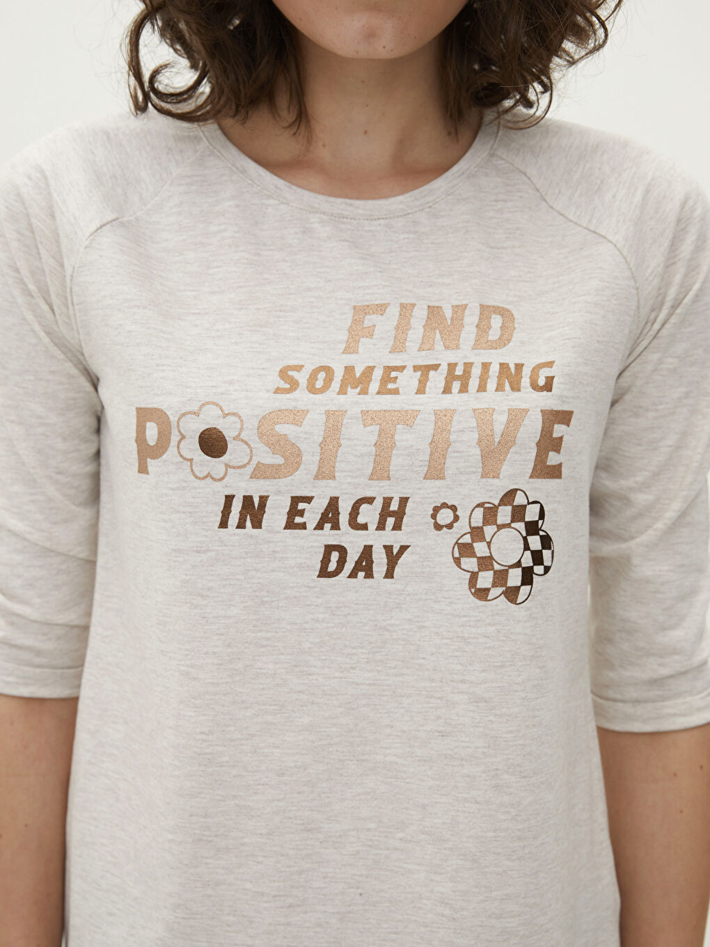 Әйелдерге арналған принтті дөңгелек жағалы футболка-3