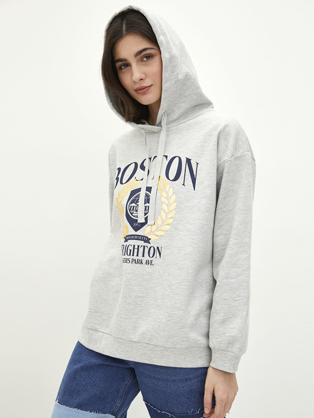 Женское худи с длинным рукавом и принтом