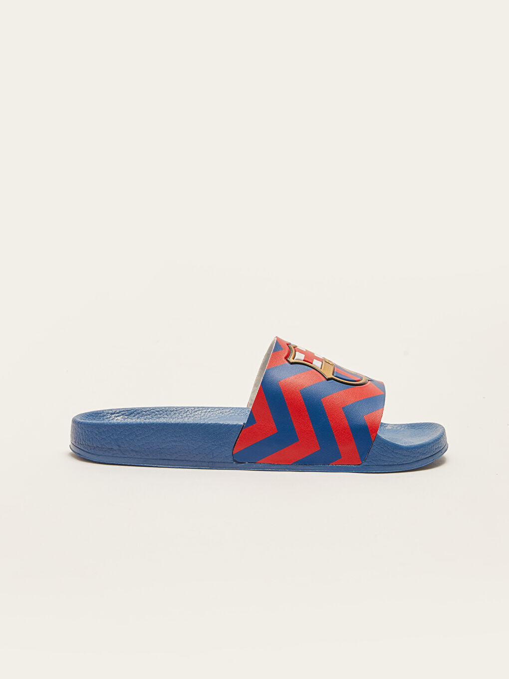 LC Waikiki FC Barcelona Licensed Single Band Boy Slippers -S2BH64Z4-CRP