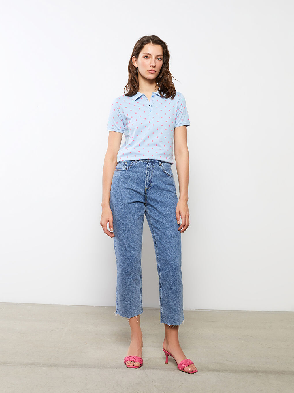 Mavi Polo Yaka Puantiyeli Kısa Kollu Pamuklu Kadın Tişört-1