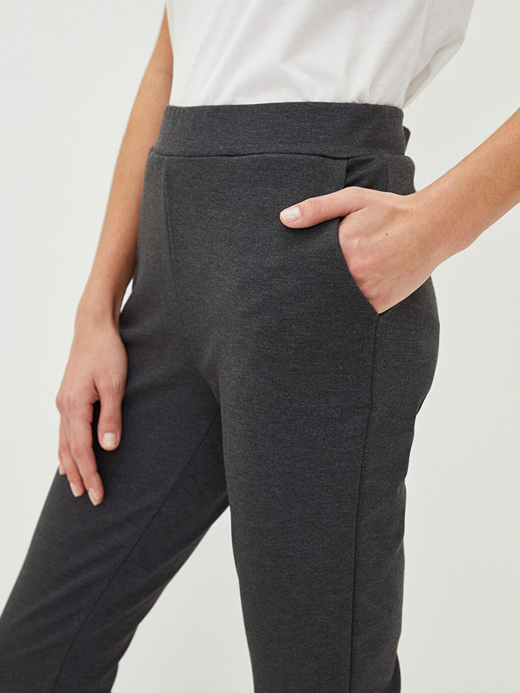 Women's Elasticated Waist Plain Sweatpants-5