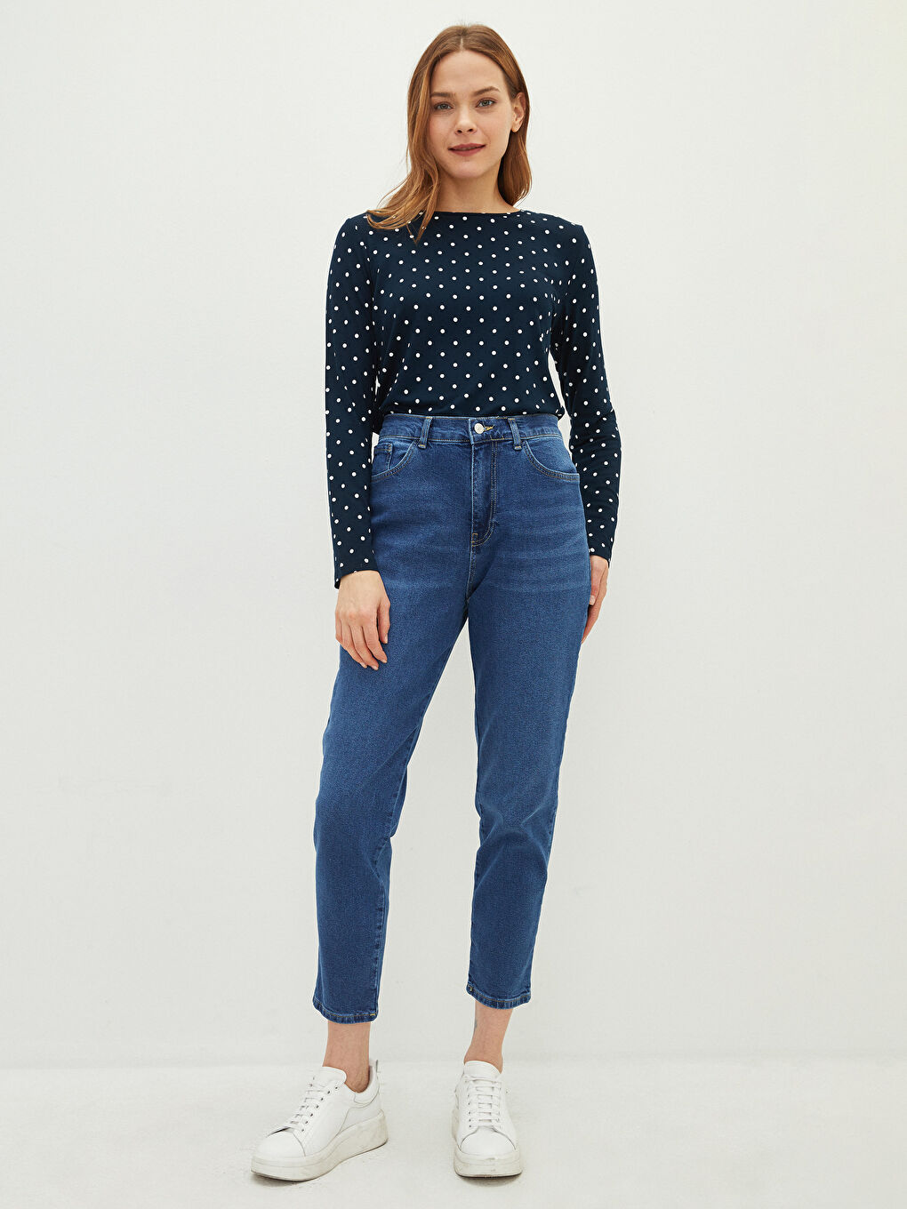 تي شيرت كم طويل بنقشة البولكا دوت بياقة دائرية للسيدات-2