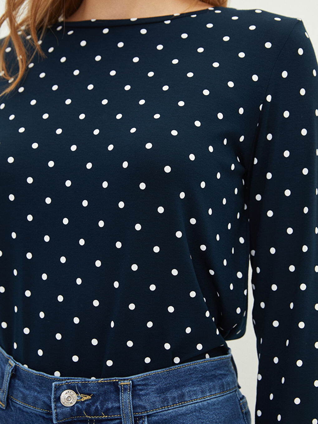 تي شيرت كم طويل بنقشة البولكا دوت بياقة دائرية للسيدات-3