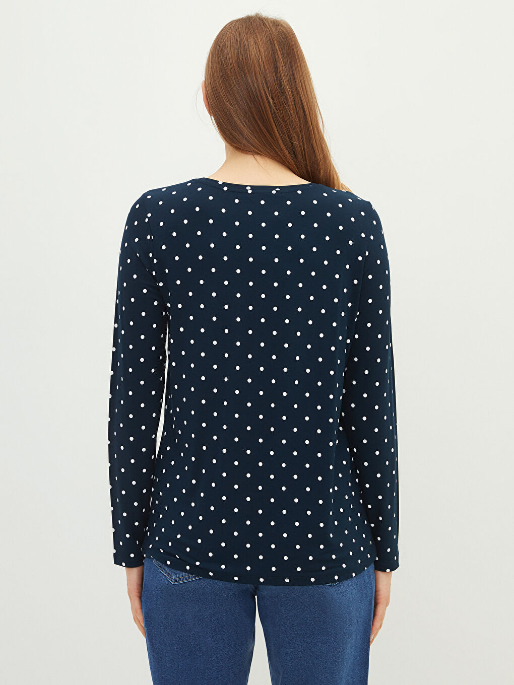 تي شيرت كم طويل بنقشة البولكا دوت بياقة دائرية للسيدات-4