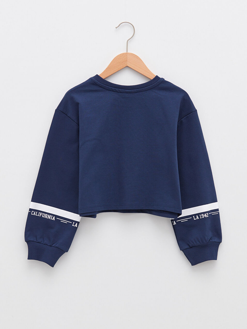 سويت شيرت كم طويل مطبوع بياقة دائرية للبنات-1