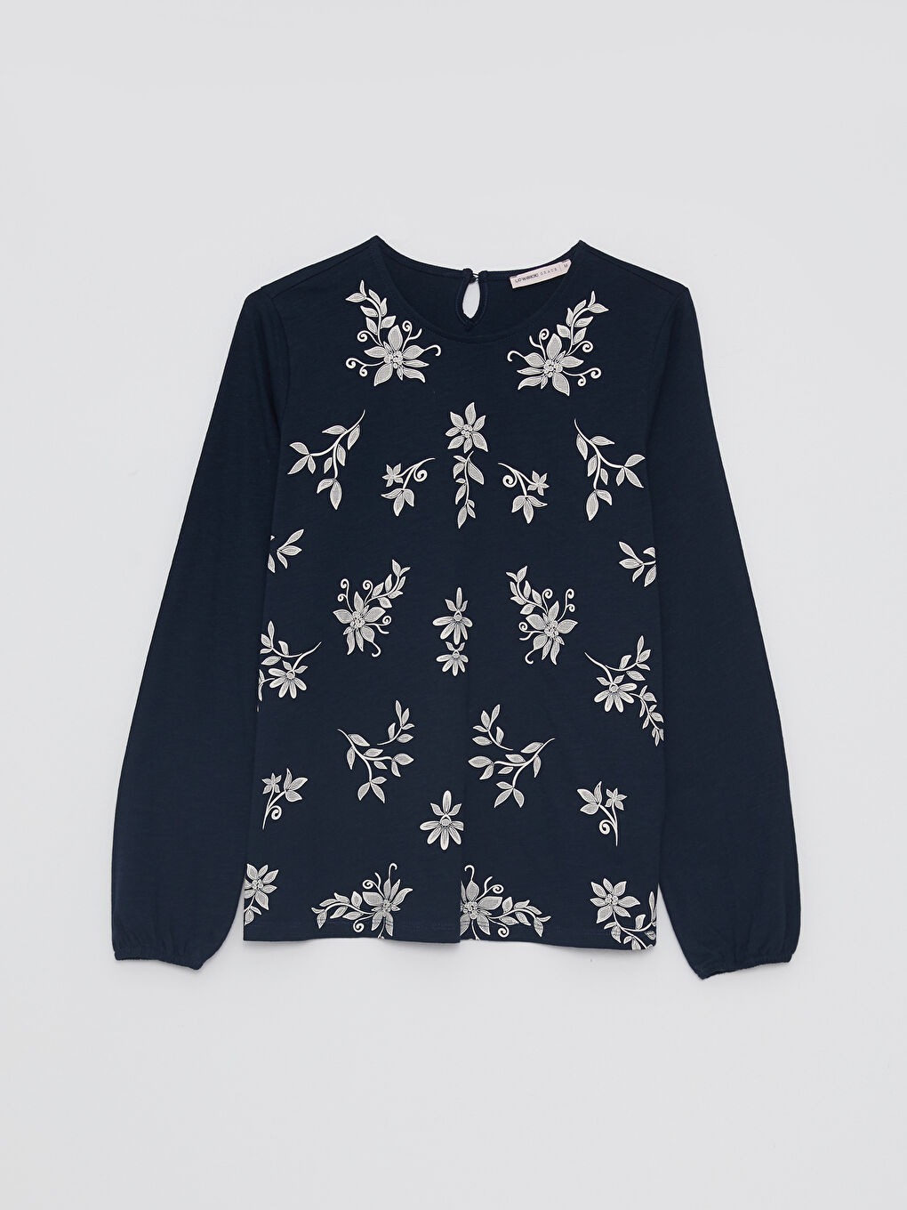 بلوزة نسائية قطنية بأكمام طويلة ونقشة برقبة دائرية-4