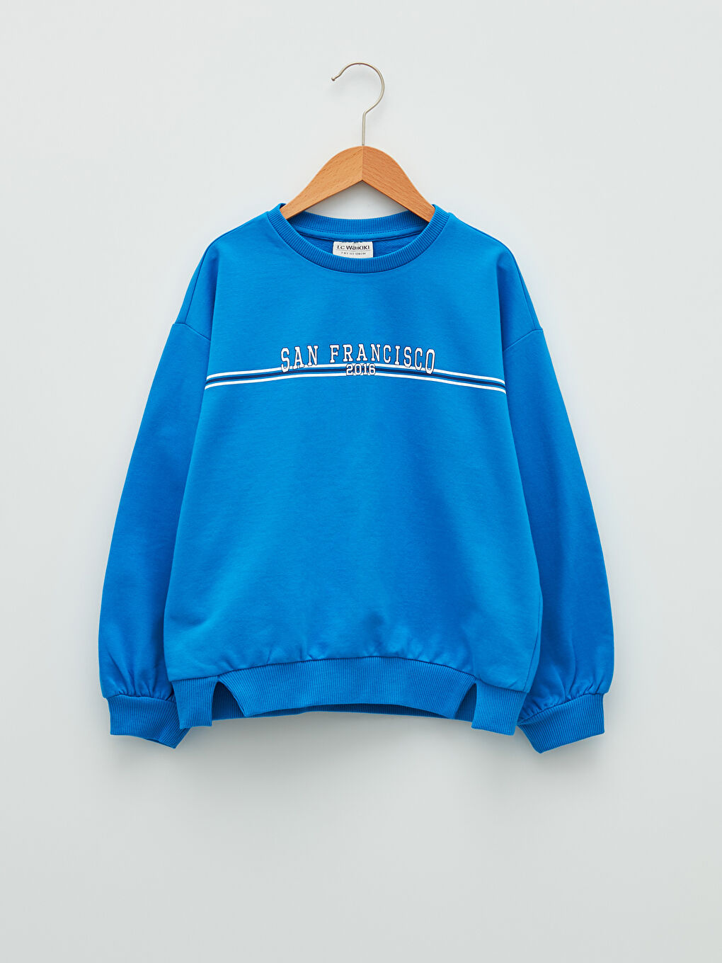 سويت شيرت كم طويل مطبوع بياقة دائرية للبنات