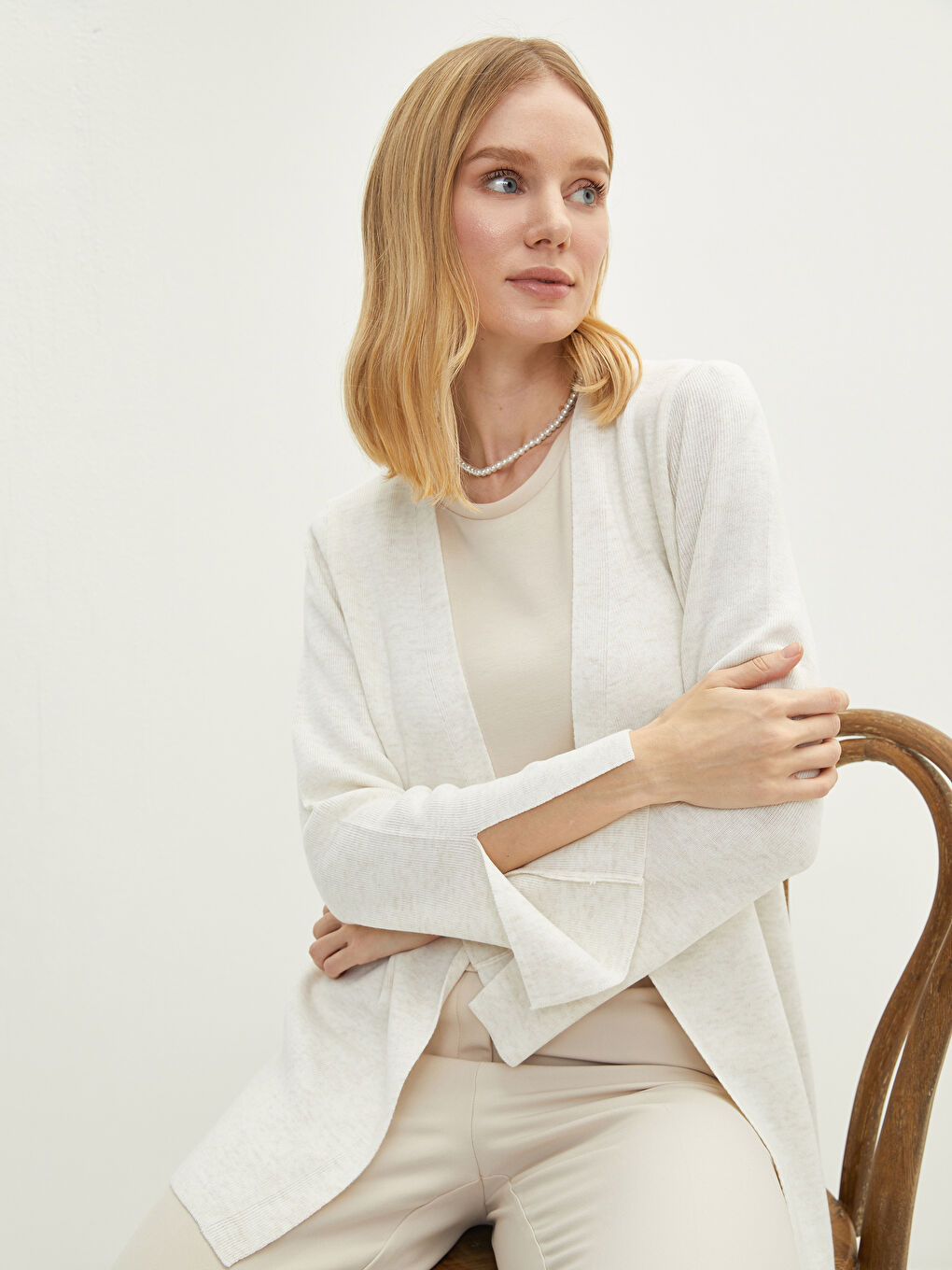 Bej Şal Yaka Düz Uzun Kollu Kadın Triko Hırka