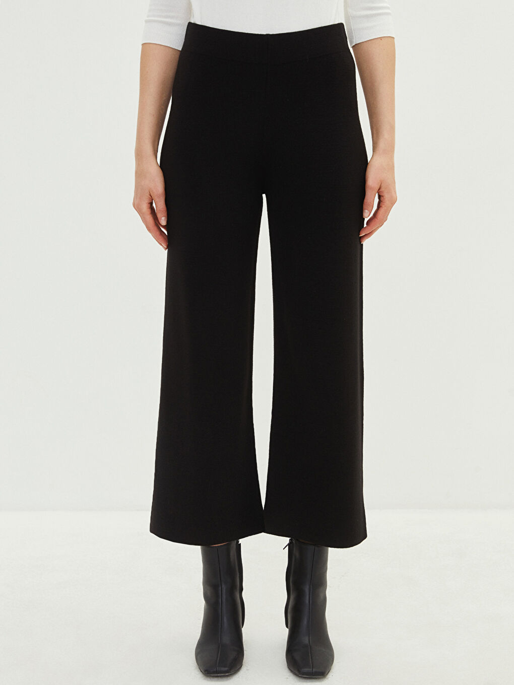 Siyah Kadın Beli Lastikli Düz Triko Pantolon-1