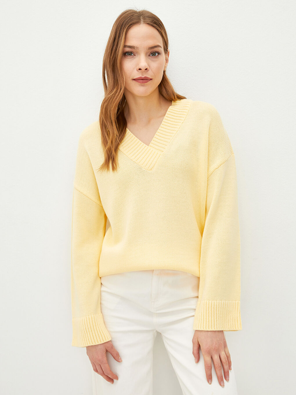 LCWAIKIKI Basic V Neck Plain Long Sleeve Women's Knitwear Sweater -S2BI56Z8-FTK