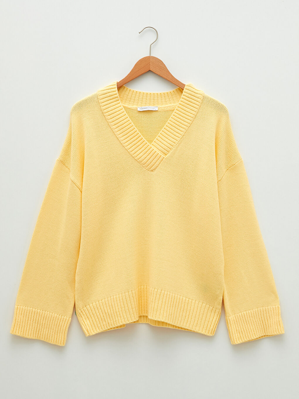 LCWAIKIKI Basic V Neck Plain Long Sleeve Women's Knitwear Sweater -S2BI56Z8-FTK