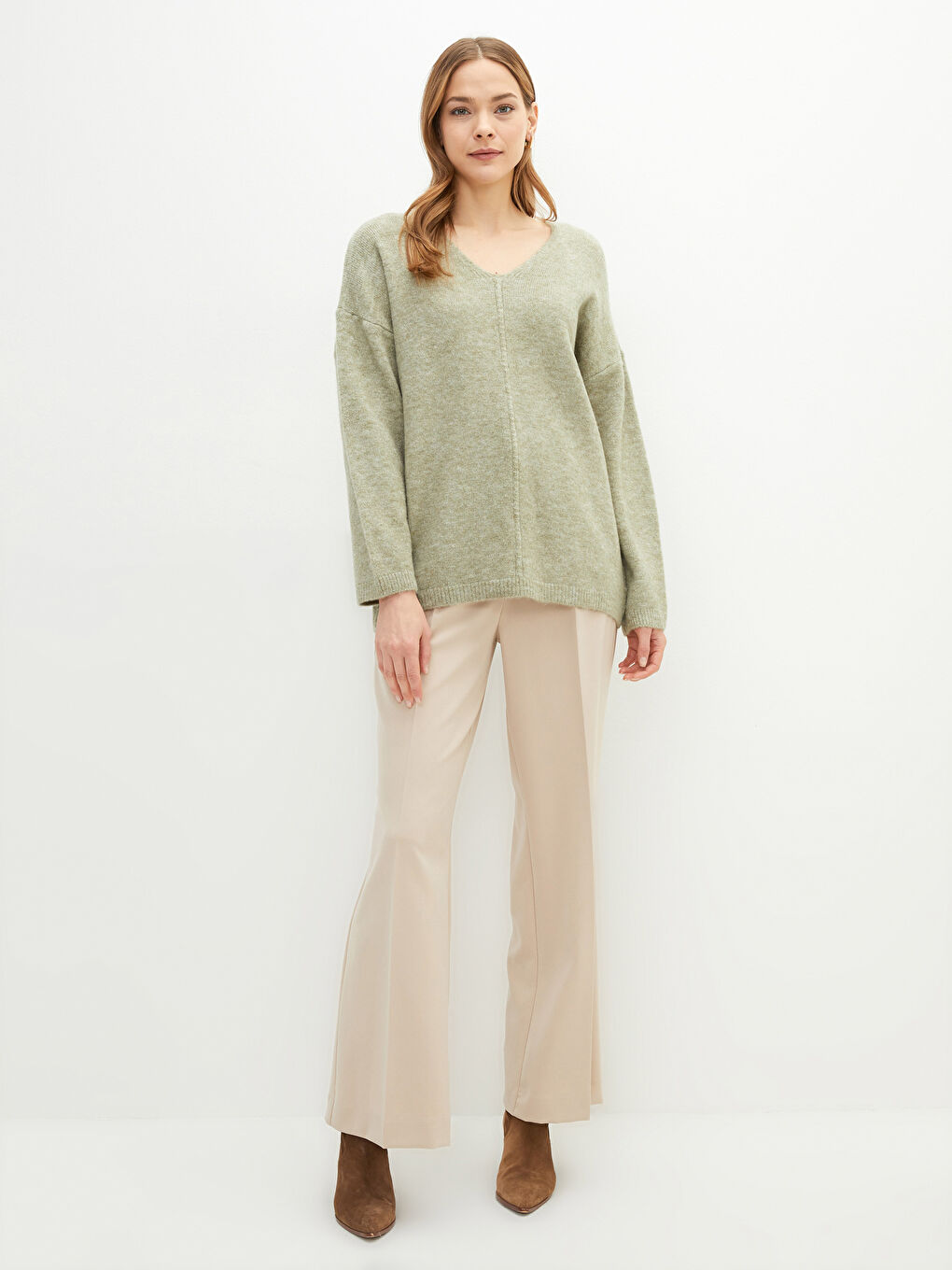 V-ს ფორმის დეკოლტე ოვერსაიზ ქალებისთვის ტრიკოტაჟის სვიტერი-1