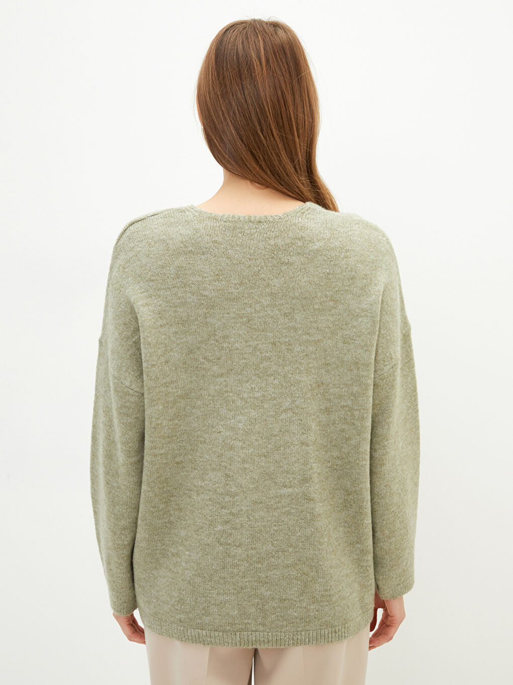 V-ს ფორმის დეკოლტე ოვერსაიზ ქალებისთვის ტრიკოტაჟის სვიტერი-4