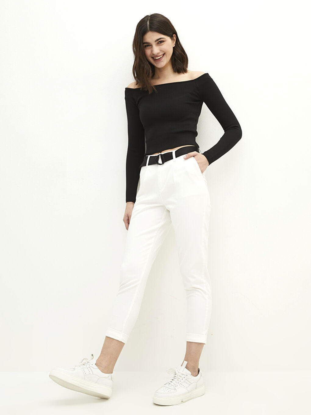 Ekru Rahat Kalıp Düz Cep Detaylı Gabardin Kadın Pantolon