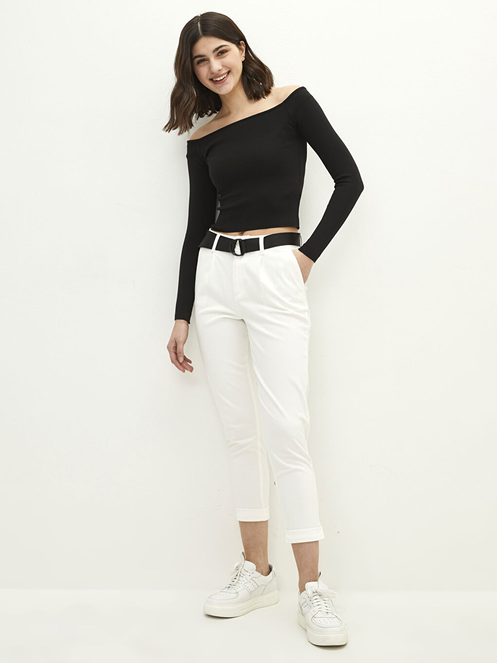 Ekru Rahat Kalıp Düz Cep Detaylı Gabardin Kadın Pantolon-1