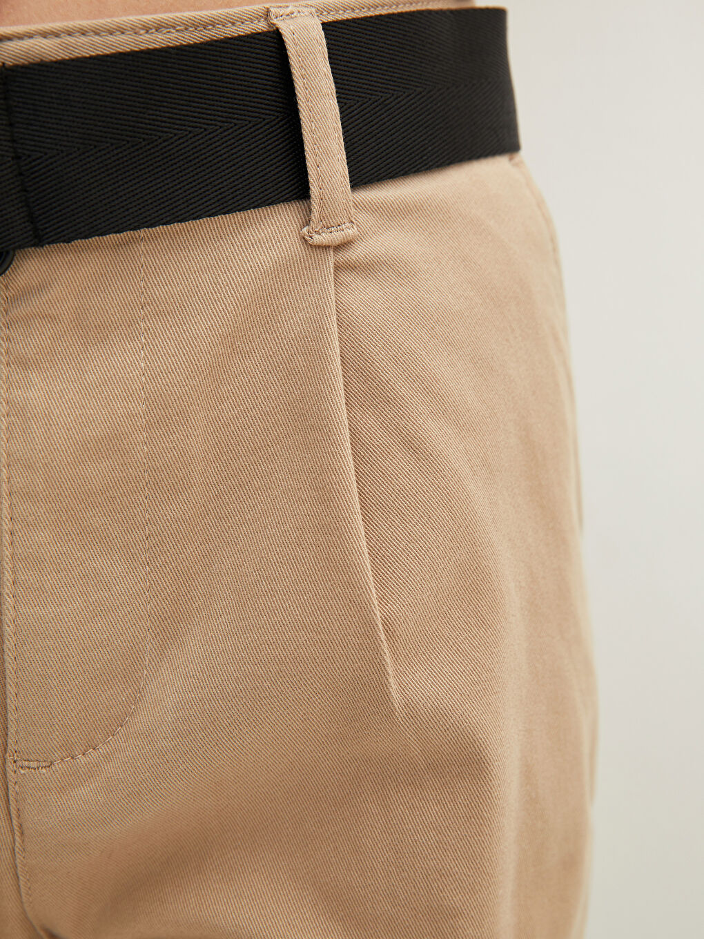 LCW Vision Udobne Široke Ravne Džepne Detaljne Gabardinske Ženske Pantalone -S2BJ02Z8-FM0