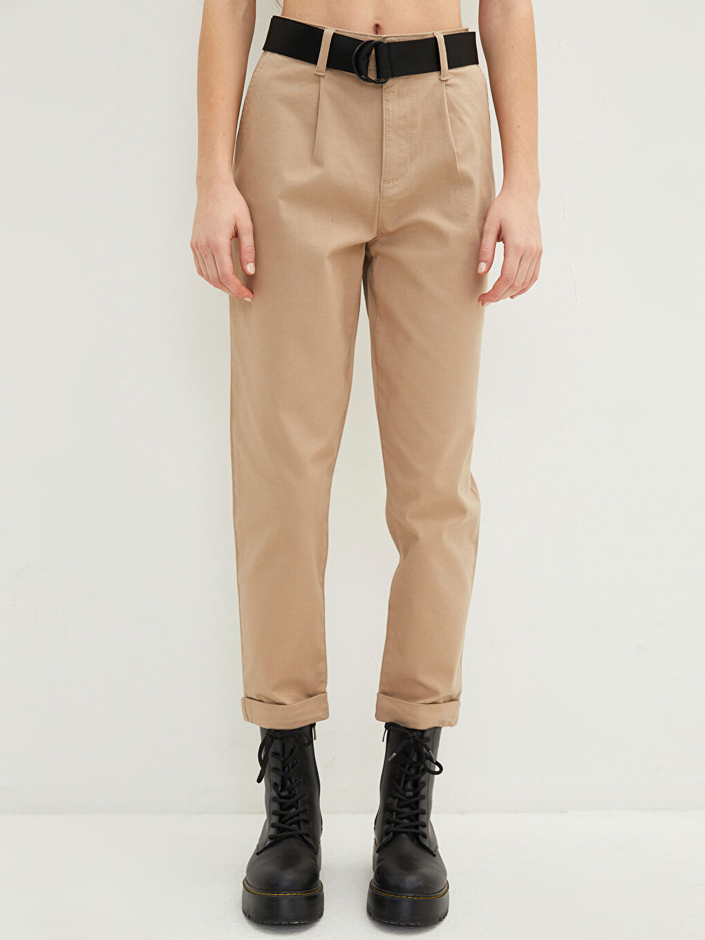 LCW Vision Udobne Široke Ravne Džepne Detaljne Gabardinske Ženske Pantalone -S2BJ02Z8-FM0