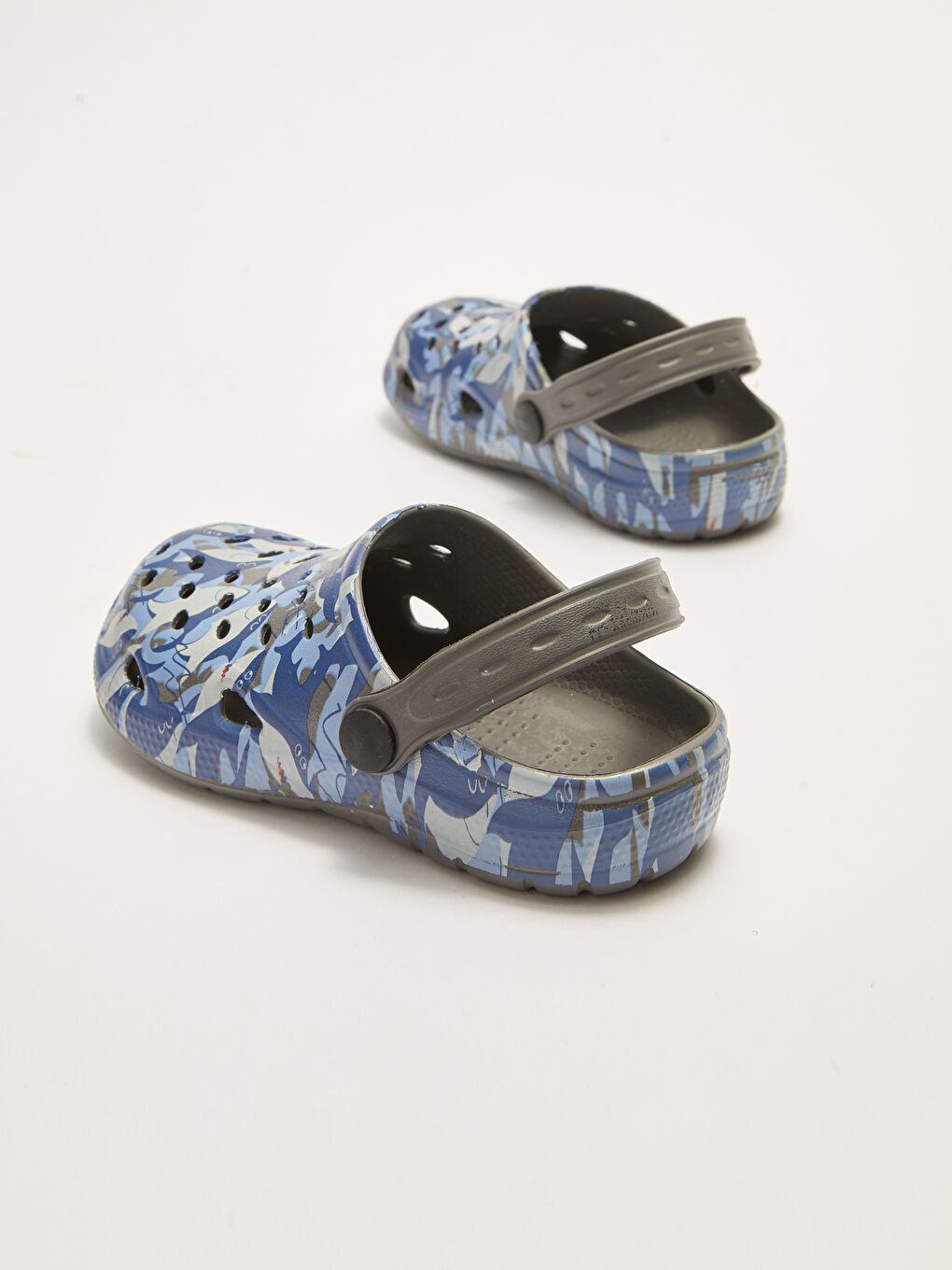 Gri Baskılı Delik Detaylı Erkek Çocuk Sandalet-4