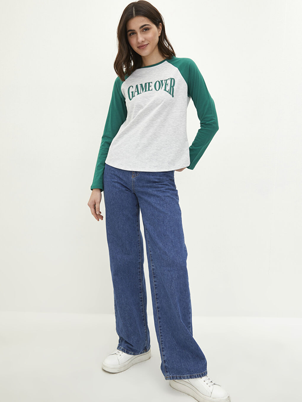 Crew Neck Long Sleeve Women's T-shirt with Color Block-2