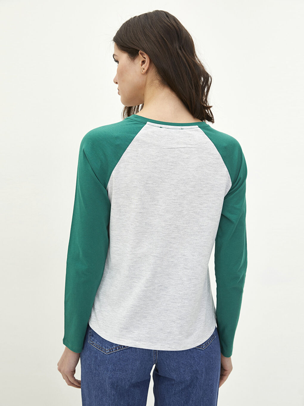 Crew Neck Long Sleeve Women's T-shirt with Color Block-4