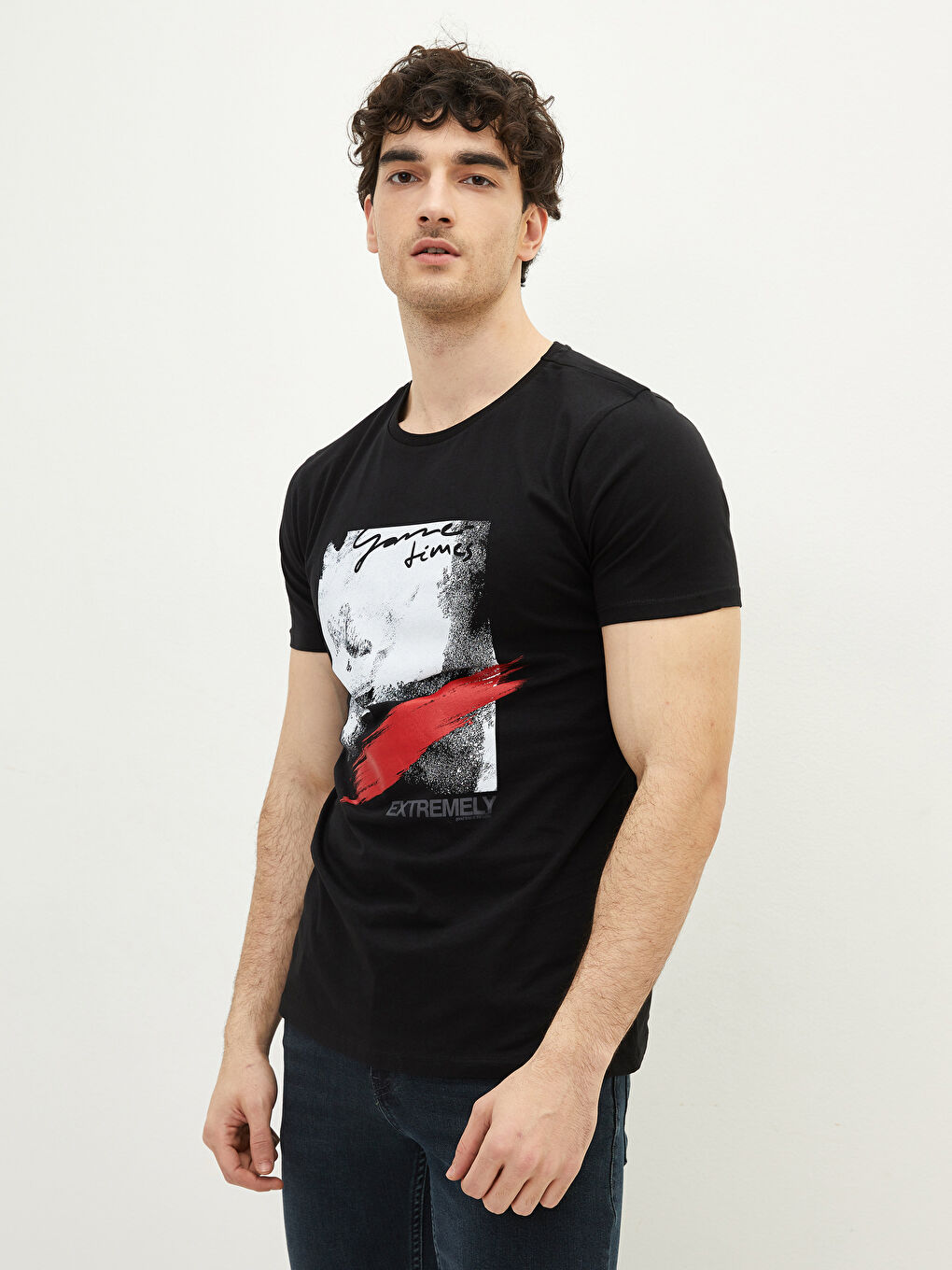 Siyah Bisiklet Yaka Kısa Kollu Baskılı Penye Erkek Tişört