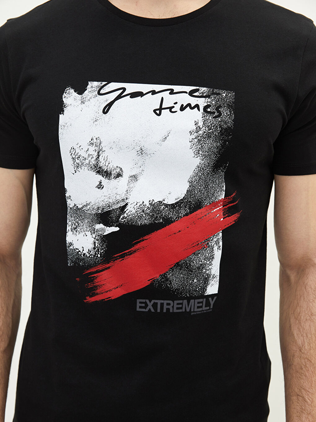 Siyah Bisiklet Yaka Kısa Kollu Baskılı Penye Erkek Tişört-3