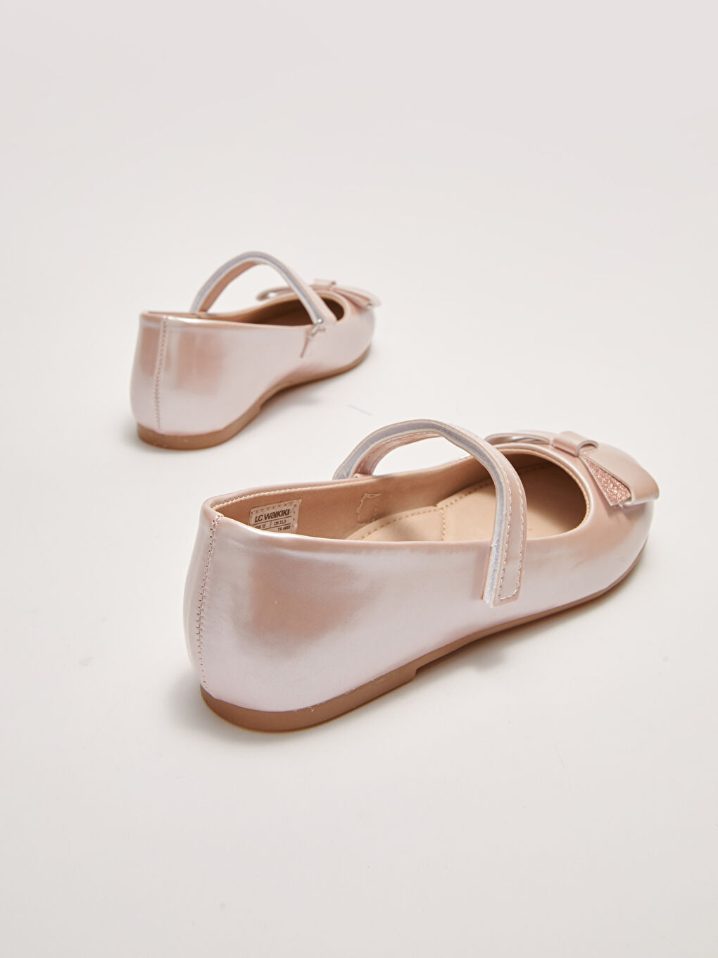 Pembe Parlak Deri Görünümlü Fiyonk Detaylı Cırt Cırtlı Kız Çocuk Babet-4