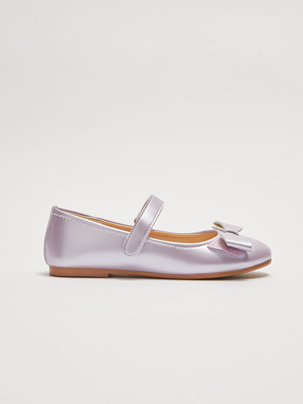 LCW STEPS Shiny Leather Look Bow Detail Velcro Fastening Girls' Flat Shoes -S2BK01Z4-FYE