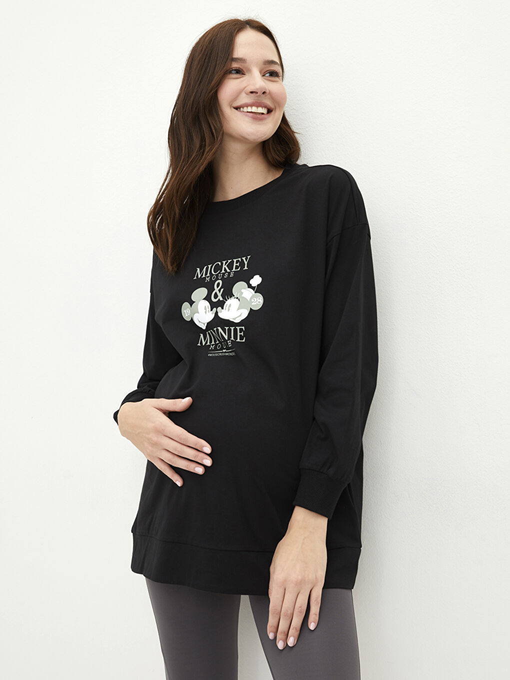 LCWAIKIKI Maternity Siyah Bisiklet Yaka Mickey Mouse Baskılı Uzun Kollu Pamuklu Hamile Sweatshirt - 1