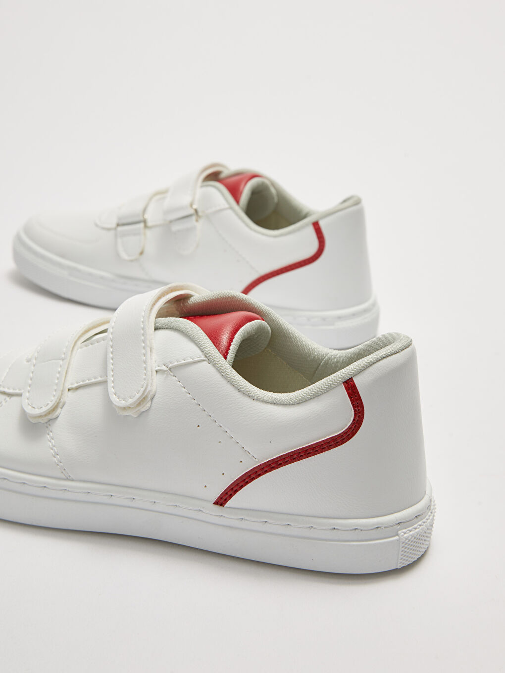 LCW STEPS Sneaker für Jungen mit Haken und Schlaufe -S2BL66Z4-J5E